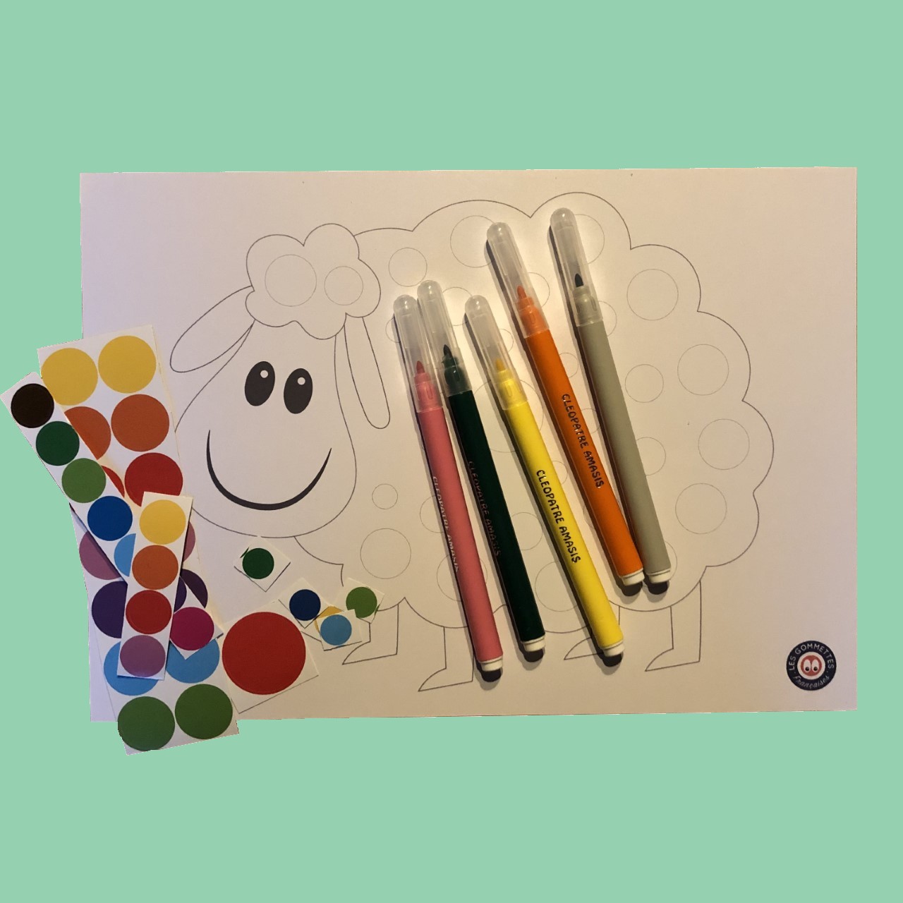 Coffret découverte de loisirs créatifs pour enfants_atelier gommettes et coloriage